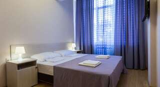 Гостиница Guest House Nika Сочи Классический семейный номер с видом на море-4