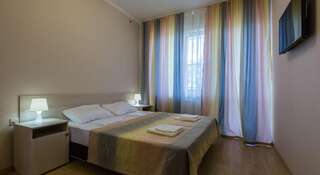 Гостиница Guest House Nika Сочи Классический семейный номер с видом на море-3