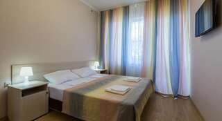 Гостиница Guest House Nika Сочи Классический семейный номер с видом на море-2