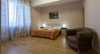 Гостиница Guest House Nika Сочи Большой семейный номер с видом на море-5